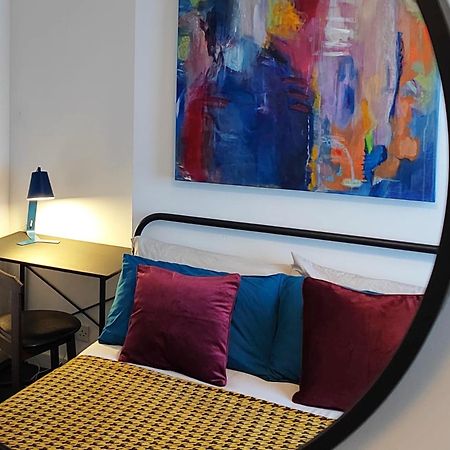 Granville 5Br Townhouse - Ideal For Groups, Families Or Contractors By Suitely Челтнем Екстер'єр фото